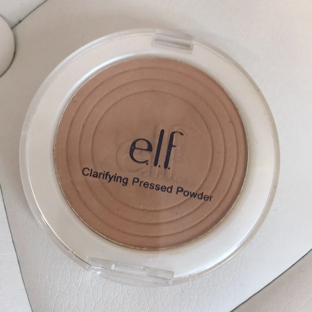 Clarifying Pressed Powder